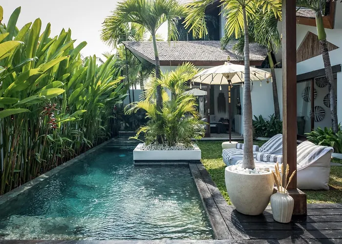 Tropical Oasis In - Ruby *